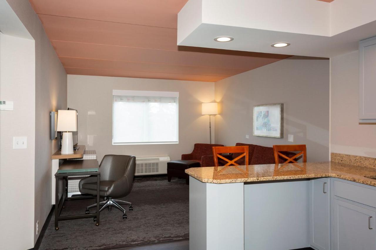 Holiday Inn Marquette By Ihg Exteriör bild