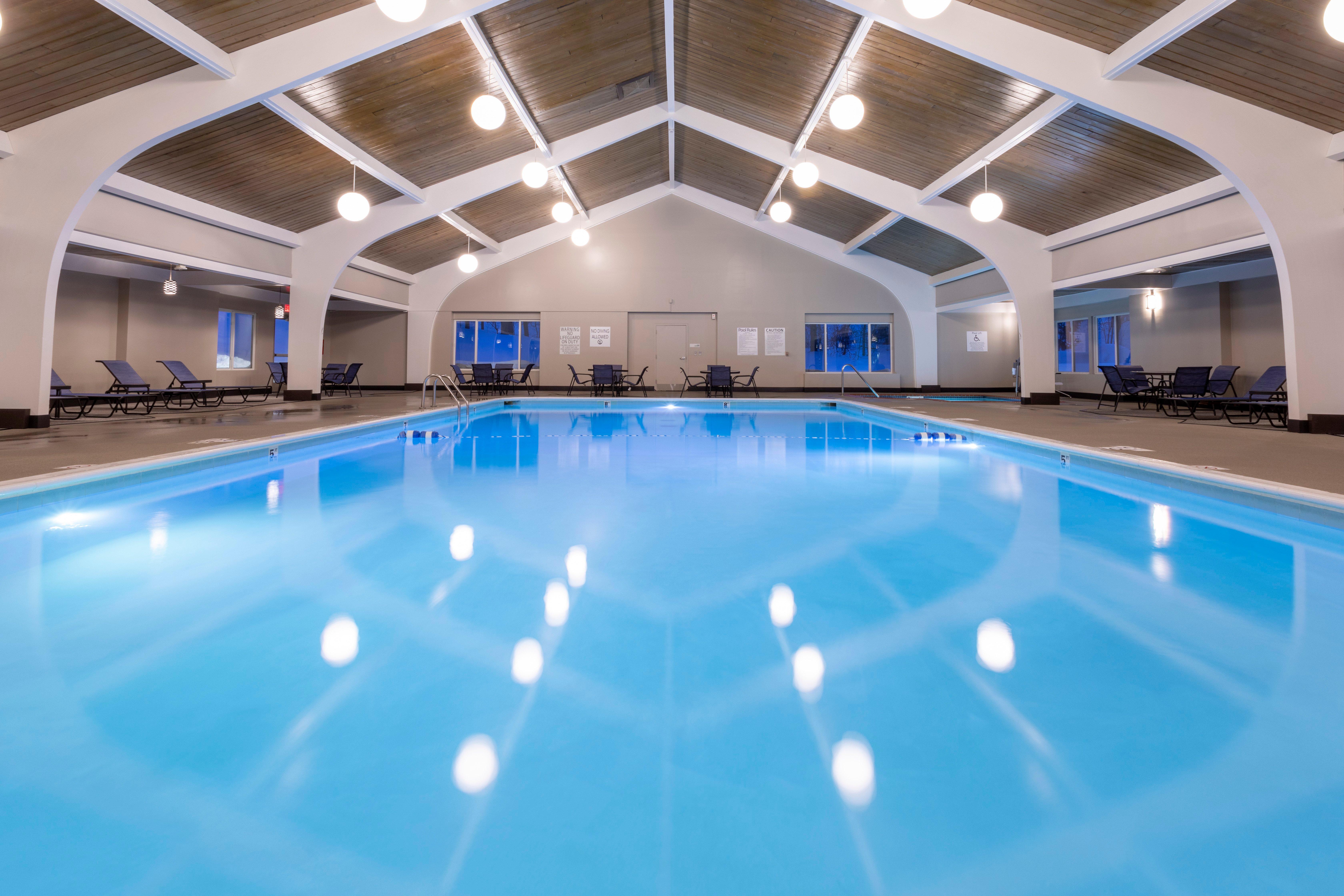 Holiday Inn Marquette By Ihg Exteriör bild