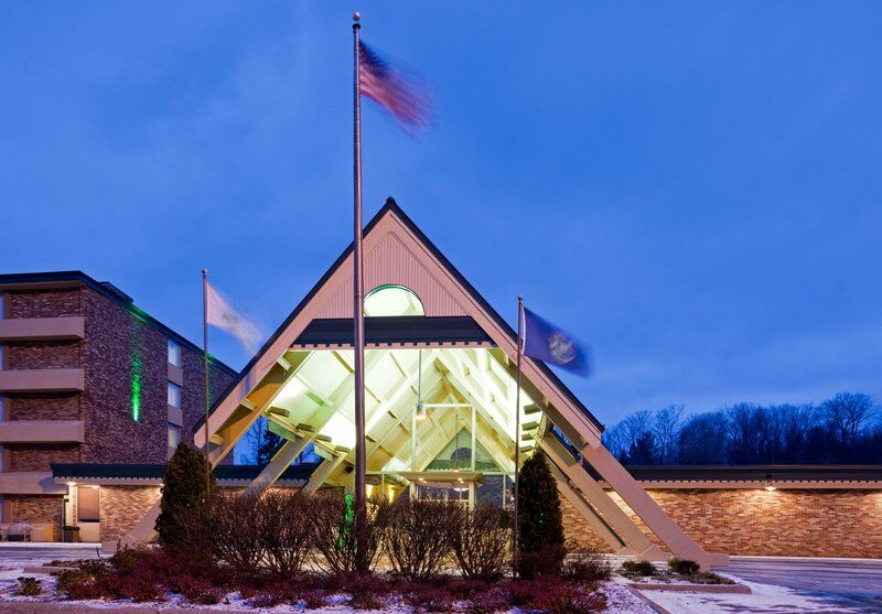 Holiday Inn Marquette By Ihg Exteriör bild